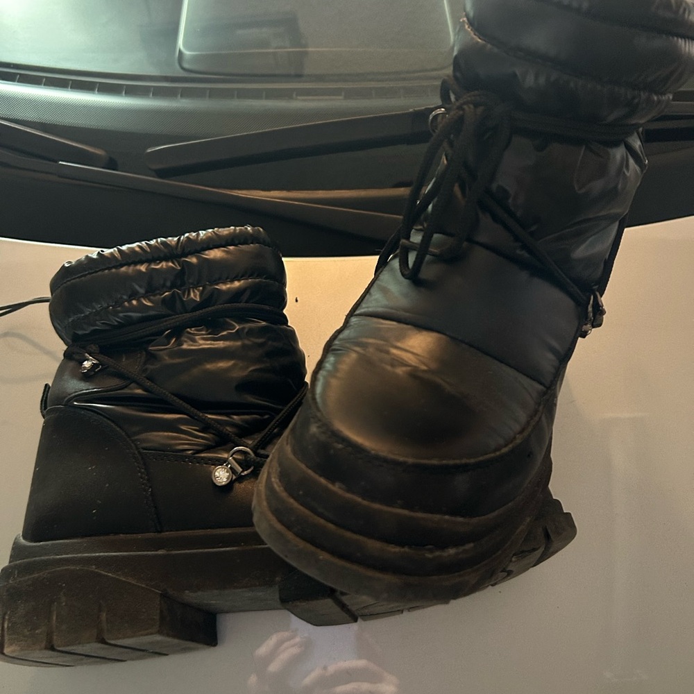 Artica by Browns - Black Winter Boots - Quilted Lace-Up Ankle Boot